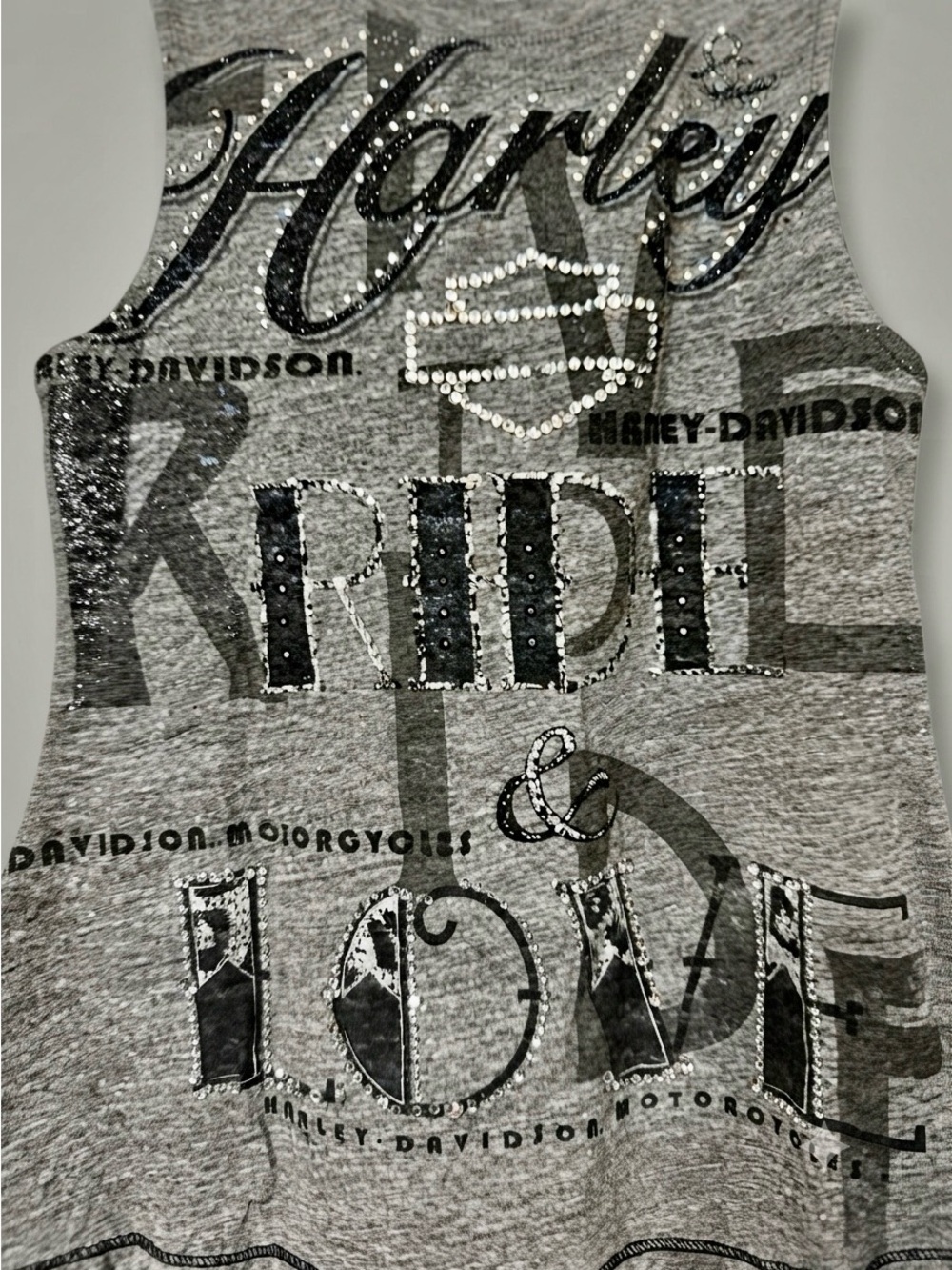 Harley-Davidson Gray Rhinestone Logo V-Neck Tank - Ride & Love - Ride n Style 🏍️ - Picture 4 of 7